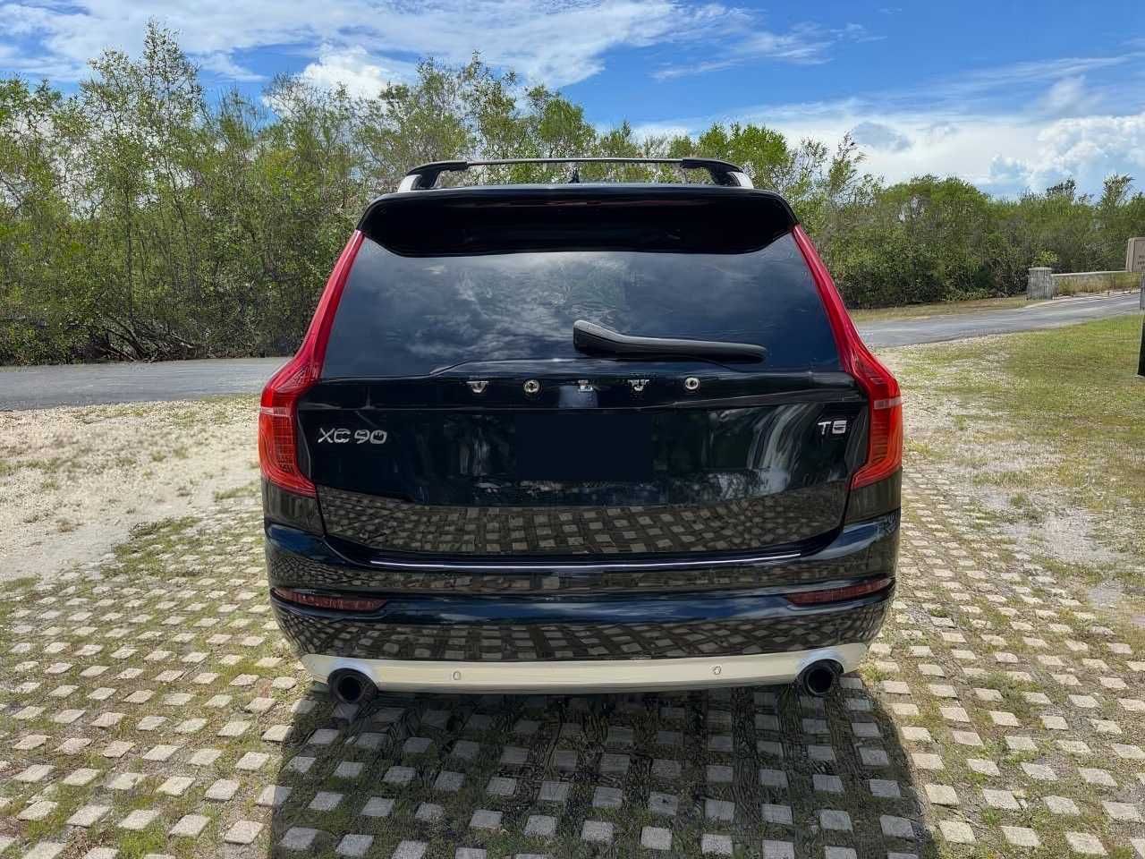 2019 Volvo XC90 T5 Momentum