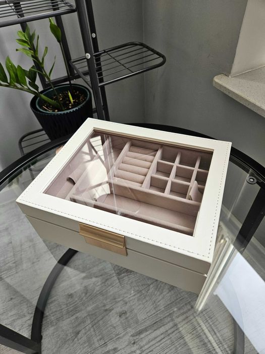 Szkatułka kuferek organizer na biżuterię jasna dwa poziomy