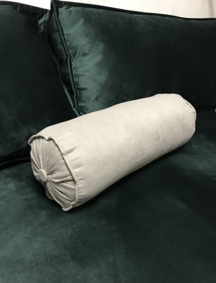 Сіра подушка-валик (замш) нова