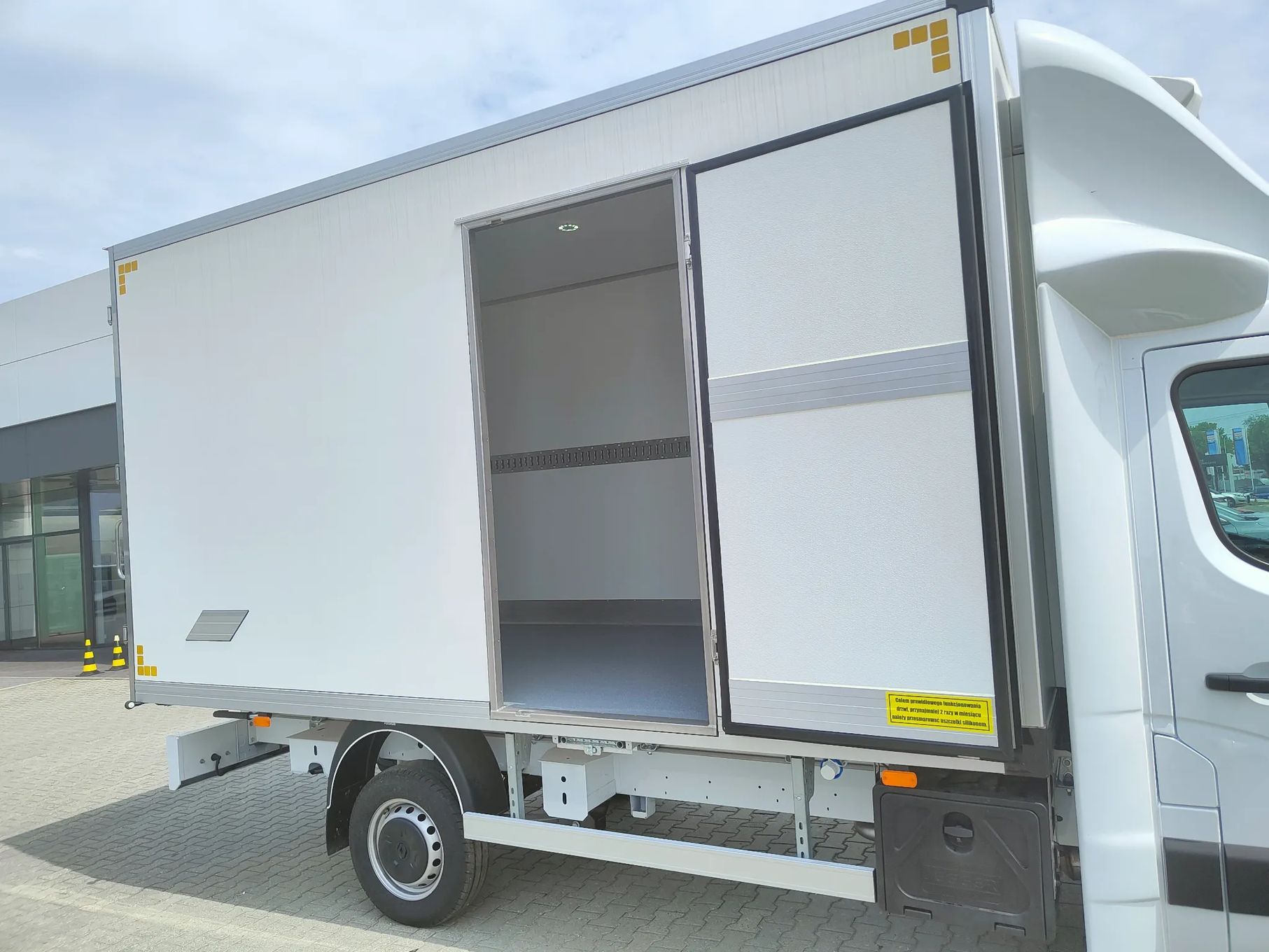 Renault Master  Izoterma z Agregatem CARRIER