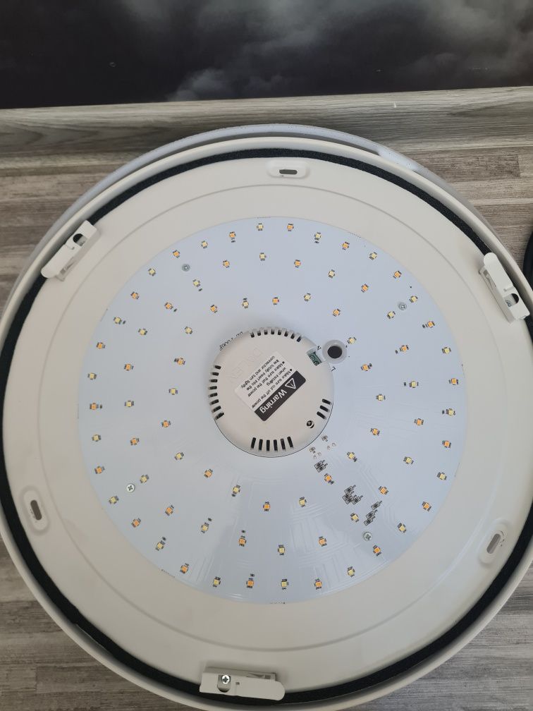 Lampa sufitowa dalen z pilotem