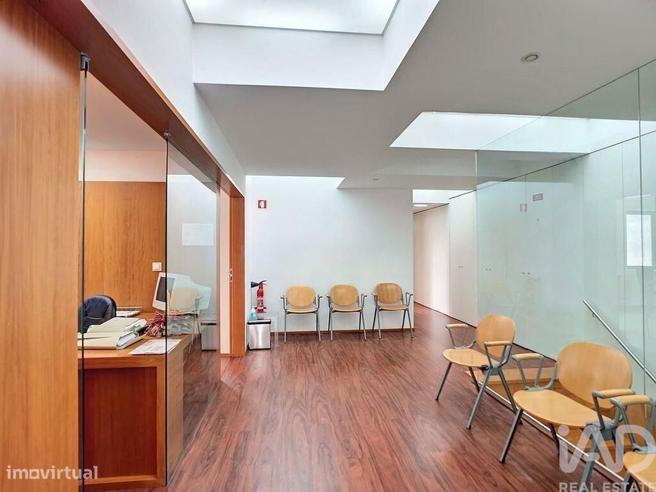 Escritório em Ovar, São João, Arada e São Vicente de Pereira Jusã de 1