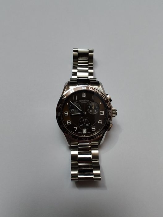 Годинник Victorinox Swiss Army чоловічий кварцевий