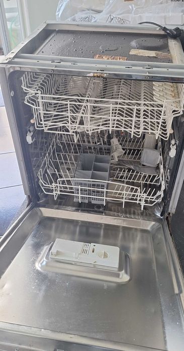 Maquina ariston loiça integrada