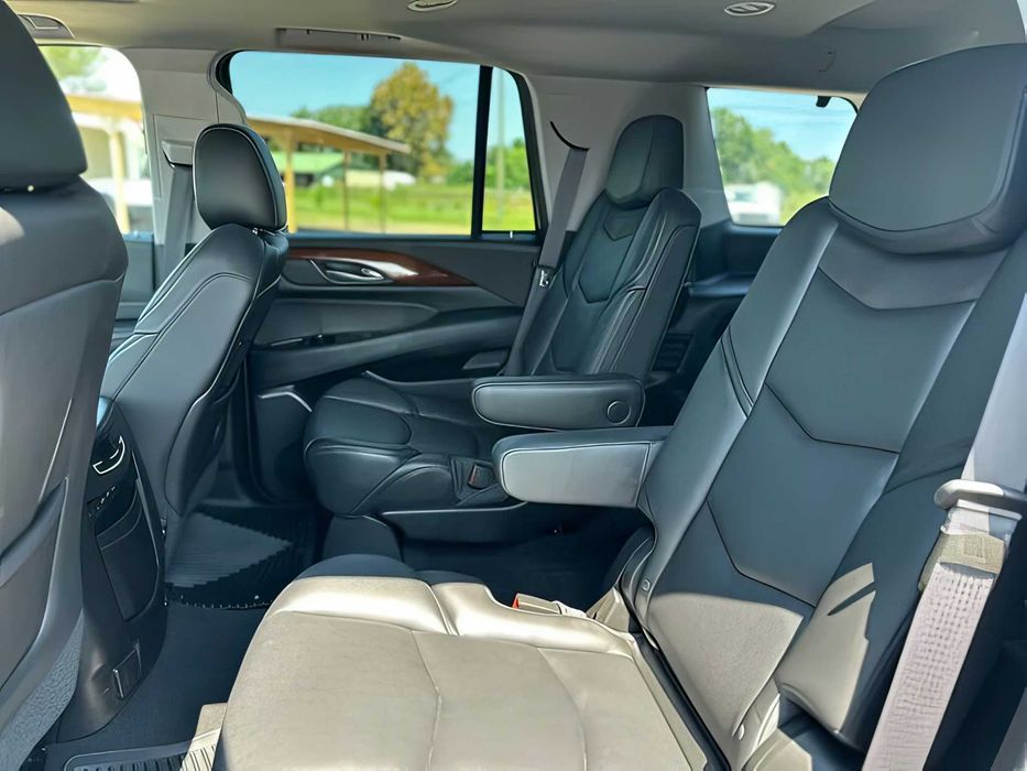 Cadillac Escalade      2017