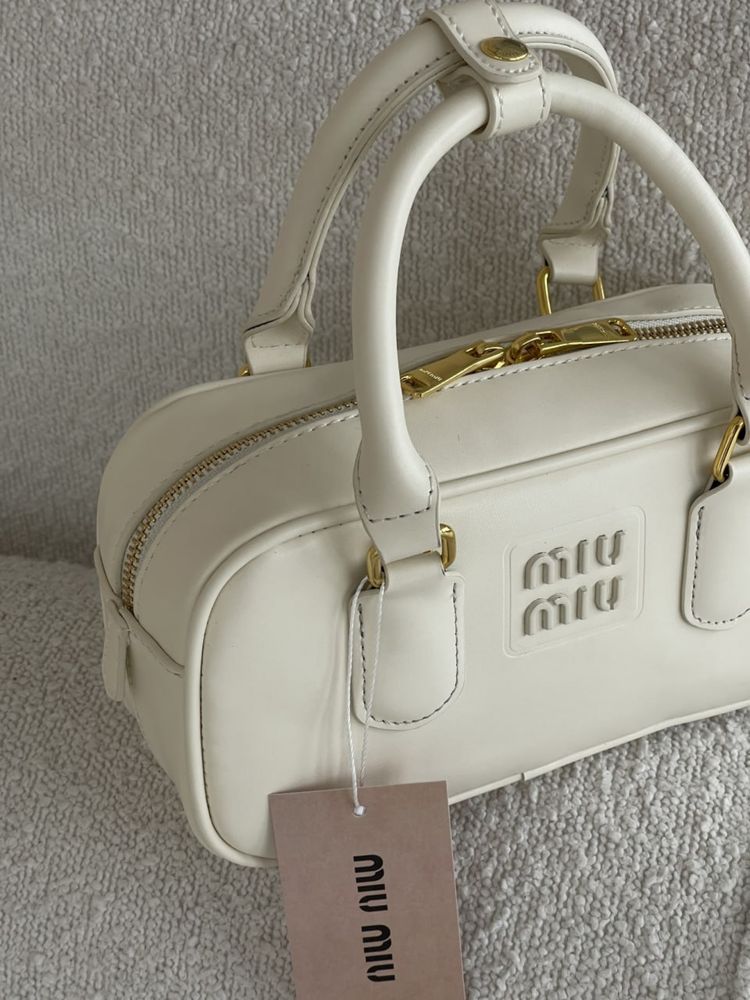 Жіноча сумка Miu Miu