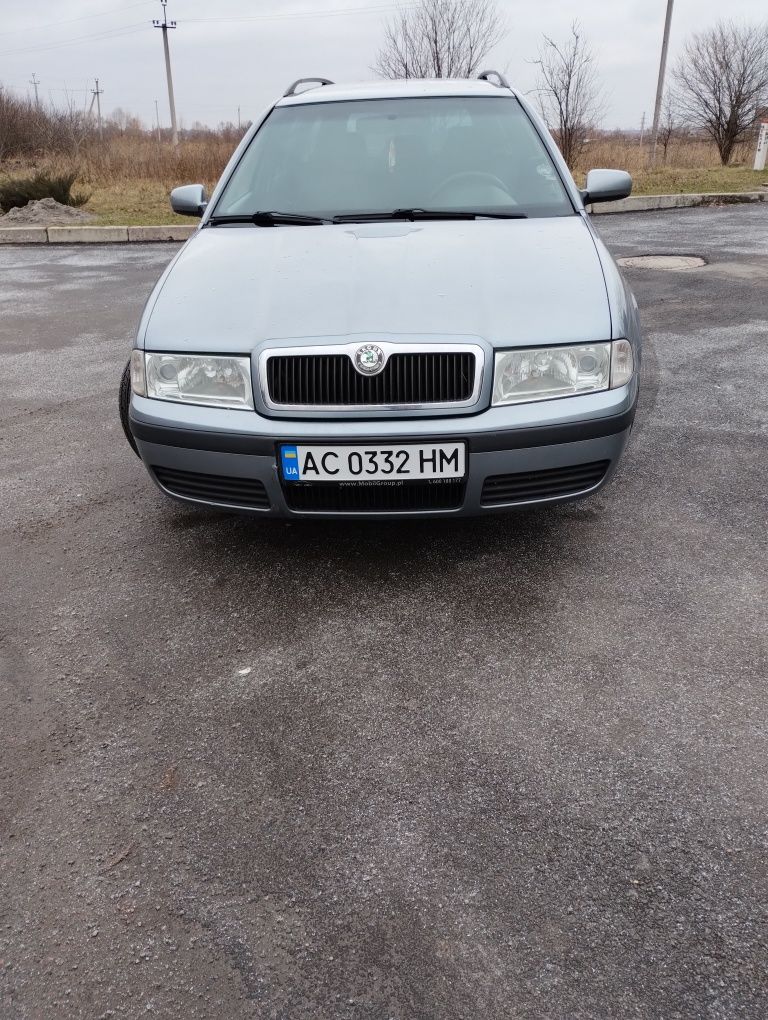 Продам skoda octavia tour 1.6л