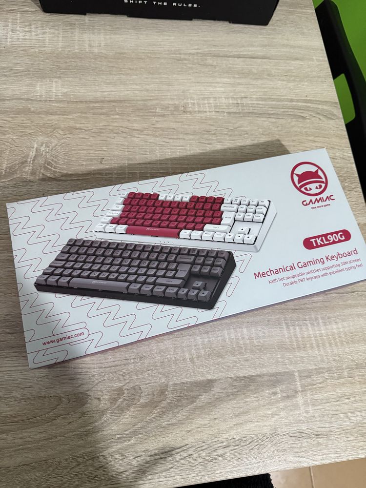 Teclado Gamiac TKL RGB