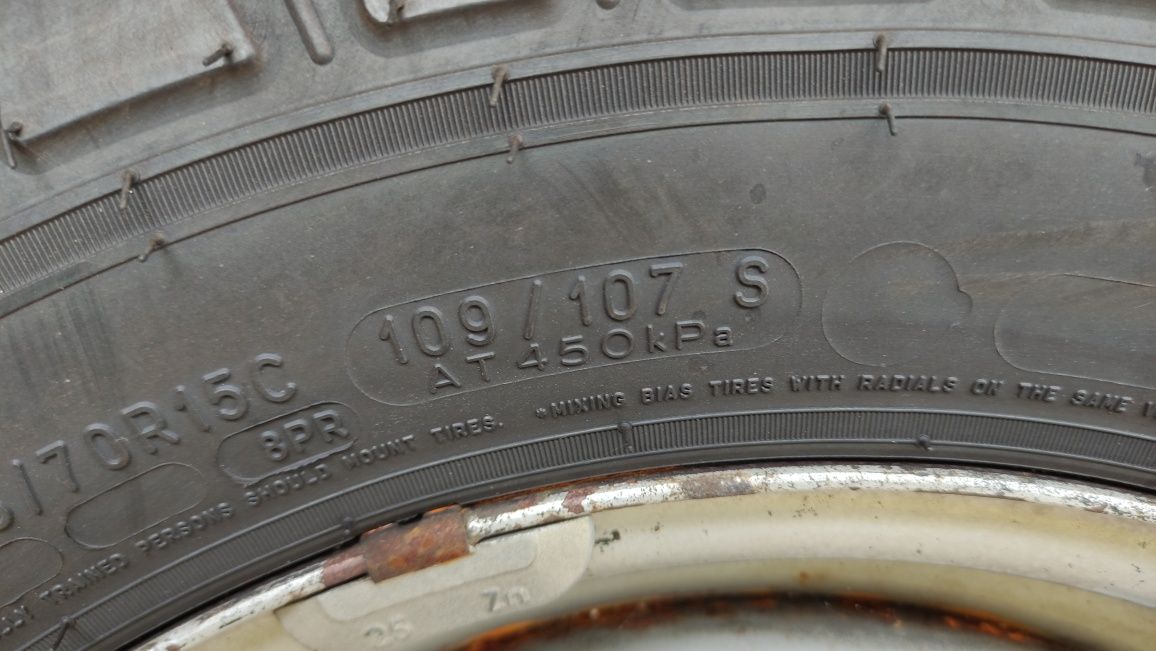 Opony letnie 215/70R15 C Michelin Agilis 3