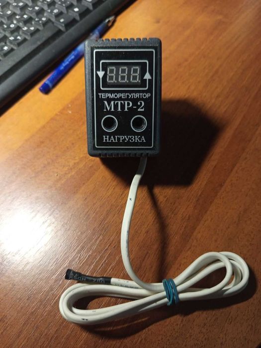 Терморегулятор для домашнього інубатора