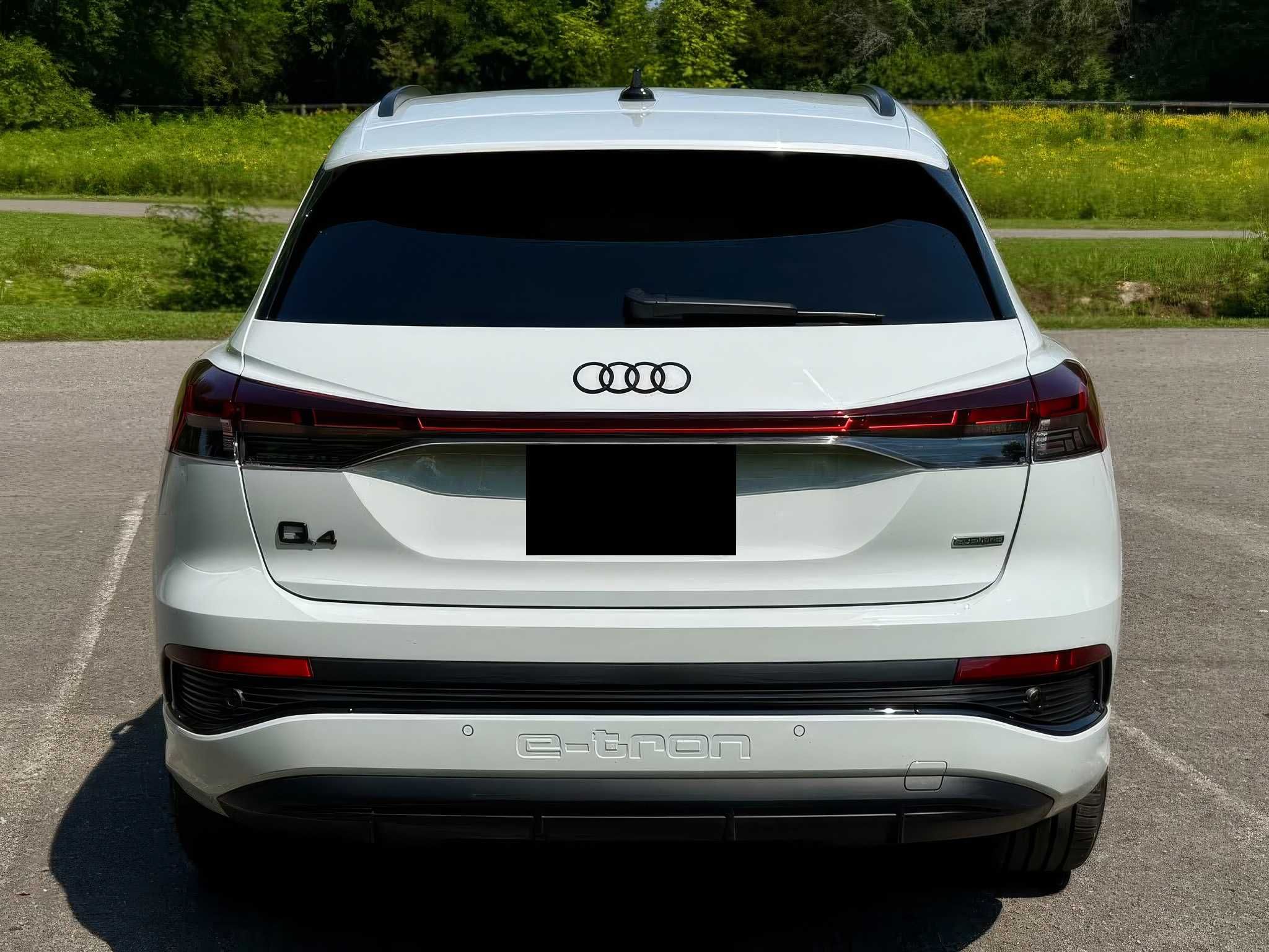 2024 Audi Q4 e-tron quattro Premium Plus 50 TFSI