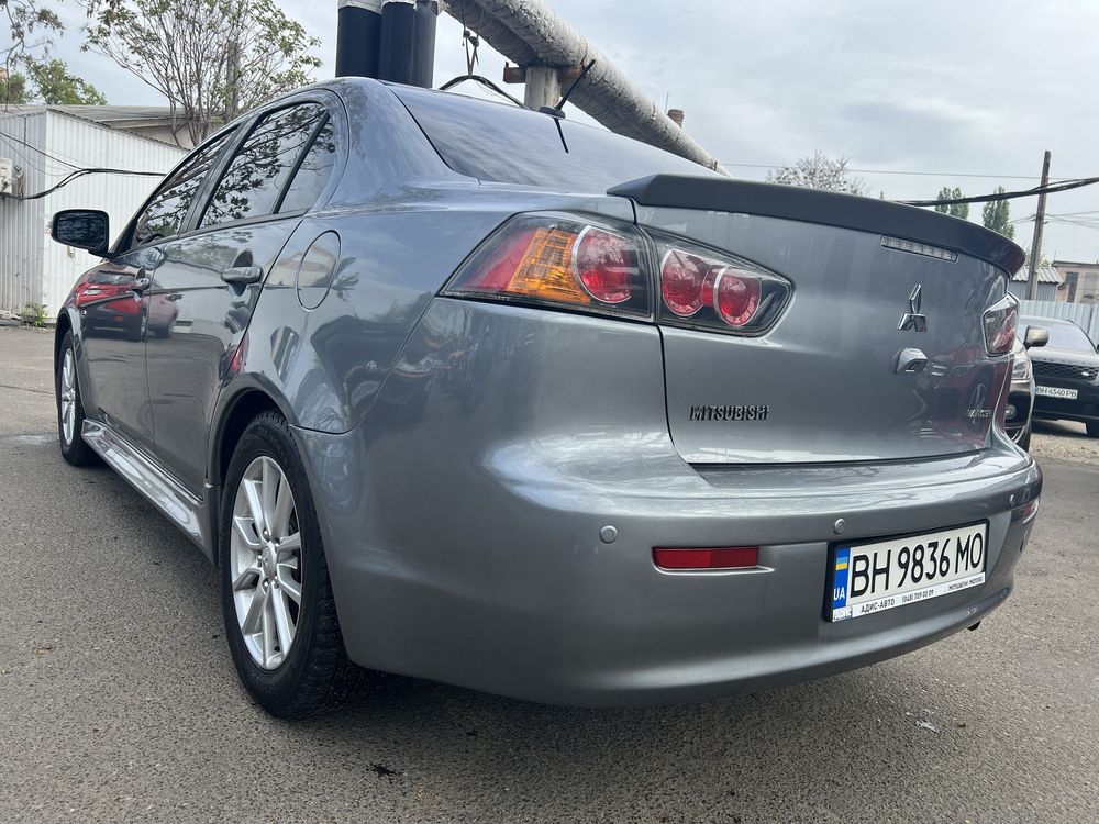 Mitsubishi Lancer 2016 avtomat 2.0