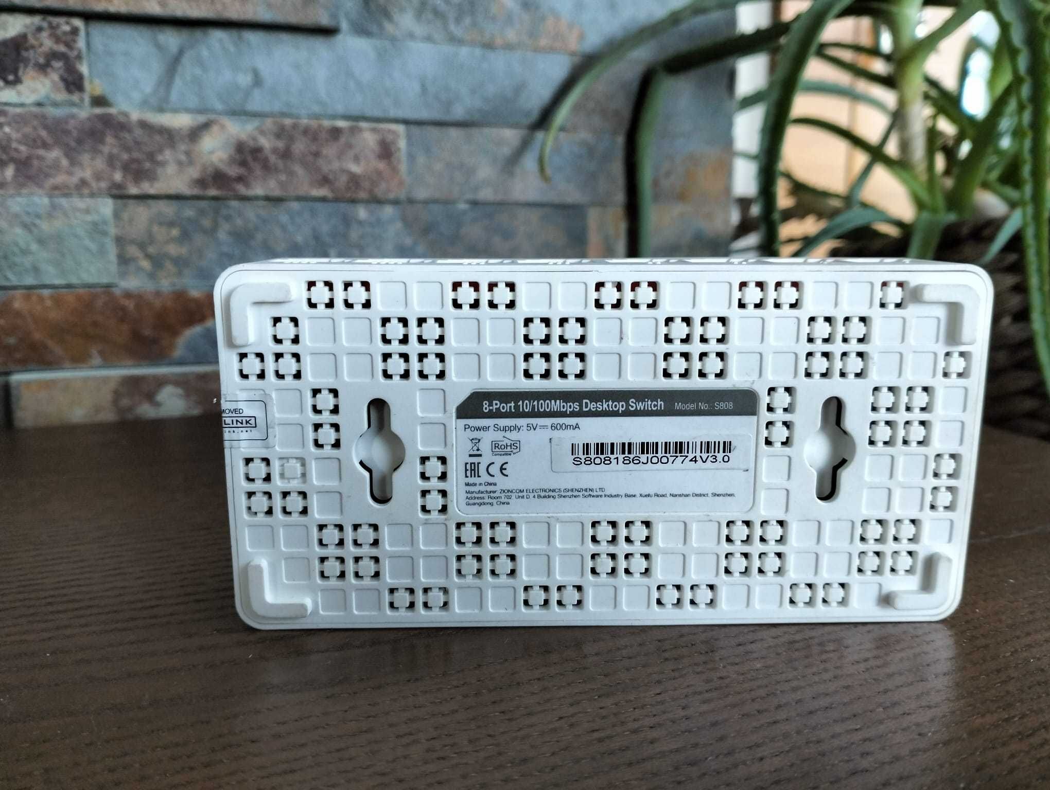 TOTOLINK S808 switch niezarządzalny Fast Ethernet (10/100)