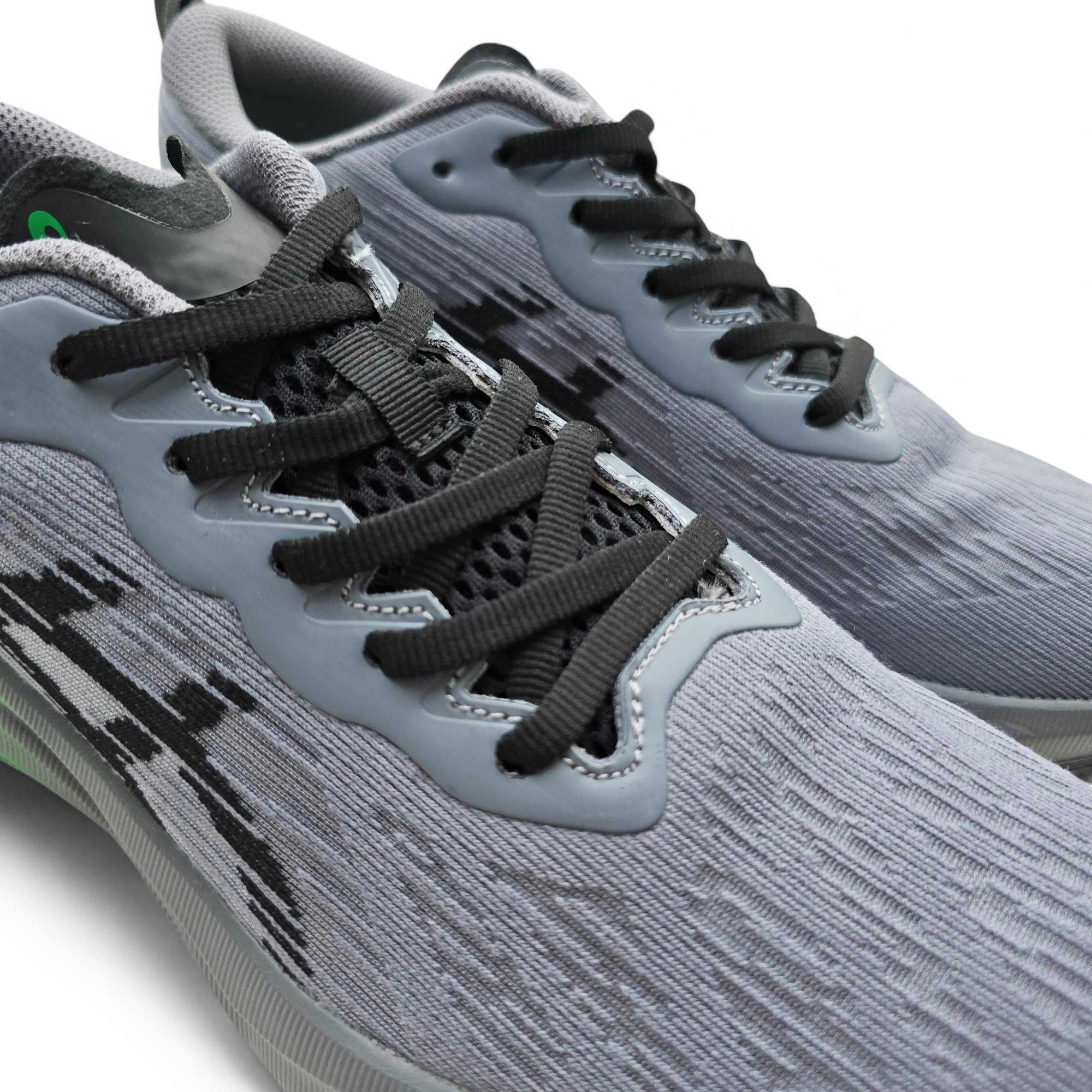 Чоловічі кросівки ASICS Novablast 3 сірі з зеленим
