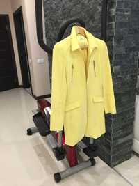 Продаю женское Пальто