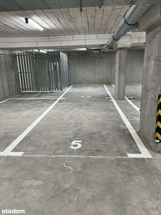 Sprzedam podwójne miejsca postojowe w garażu centrum Nowego Dworu Maz.