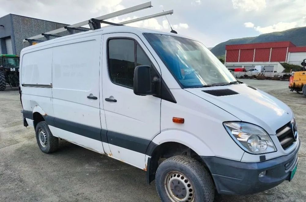 Mercedes-Benz Sprinter 4x4 316  Sprinter 4x4 316 idealny na kampera lub do ciężkiego terenu