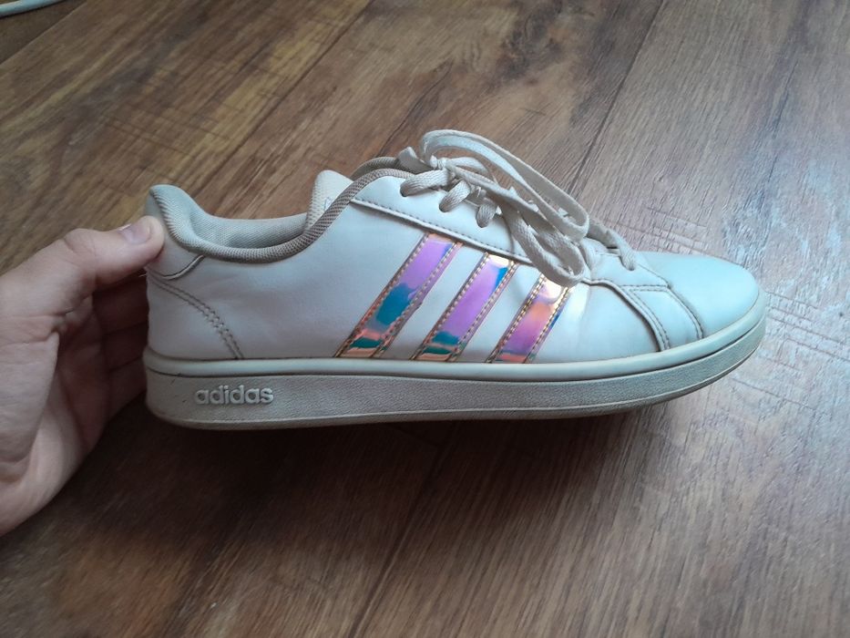 Кросівки Adidas 39 розмір