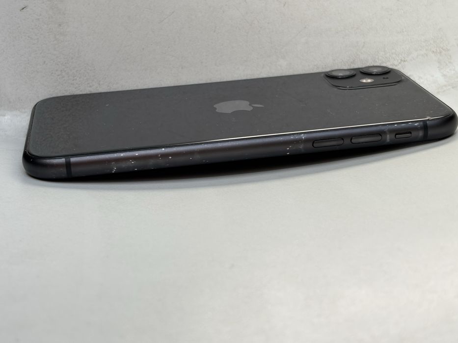 Iphone 8 (128GB) c/ capa Spigen + Carregador isqueiro