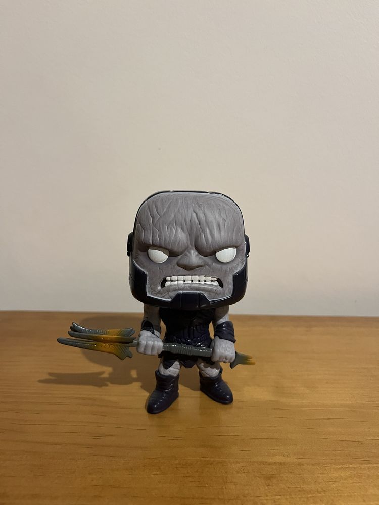 Pop figure do Darkseid