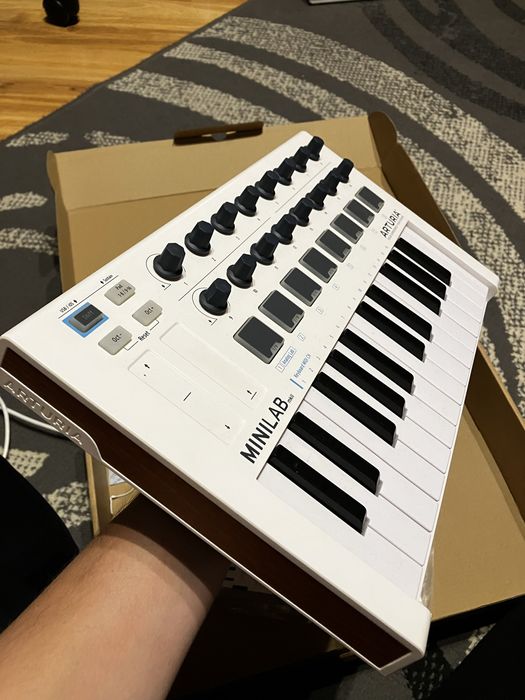 Arturia MiniLab MKII White Kontroler MIDI