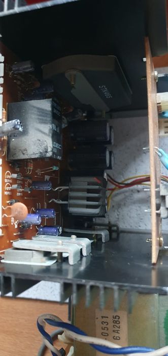 Układ wzmacniacza wraz z transformatorem yamaha