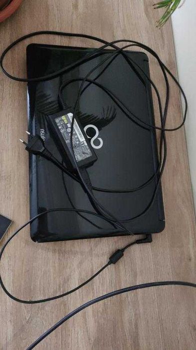 Ноутбук Fujitsu lifebook AH530