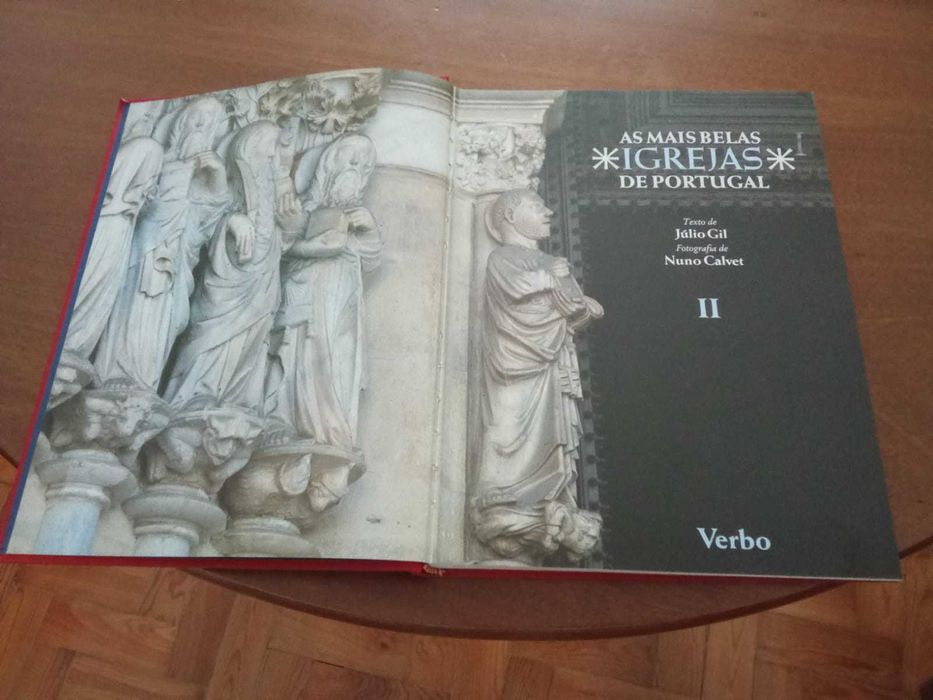 2 Volumes "Igrejas de Portugal"