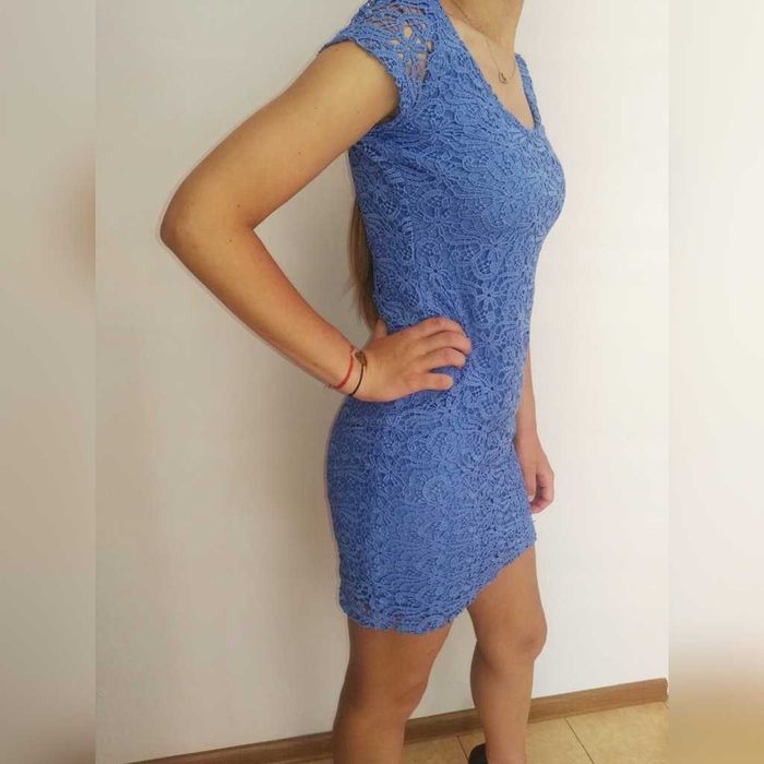 Reserved Sukienka z koronką i podszewką r. 34/36