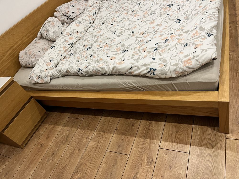 IKEA zestaw malm łóżko 180x200 + materac  + toaletka + 2 stoliki nocne