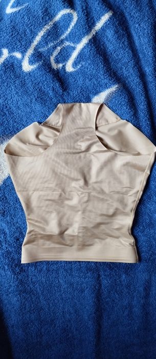 Стягуючі труси M нові