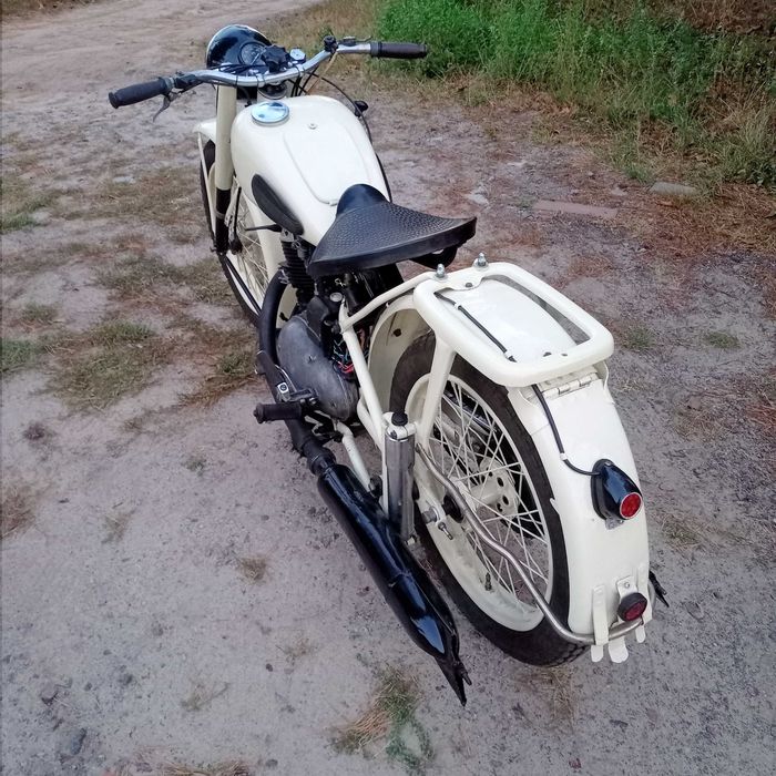 Ретро мотоцикл ИЖ-49