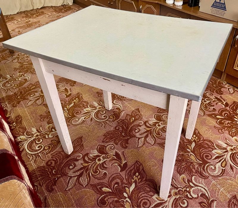 Стіл стол кухоний на кухню столик чайний книжнковий обідній сніданок