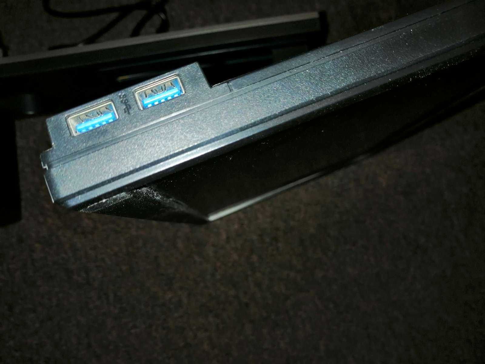 Monitor Dell 19,5" z HUBem USB