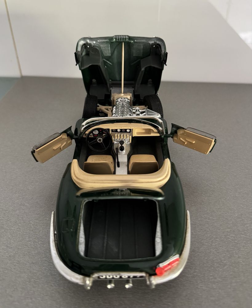 Jaguar E-Type - Miniatura 1:18