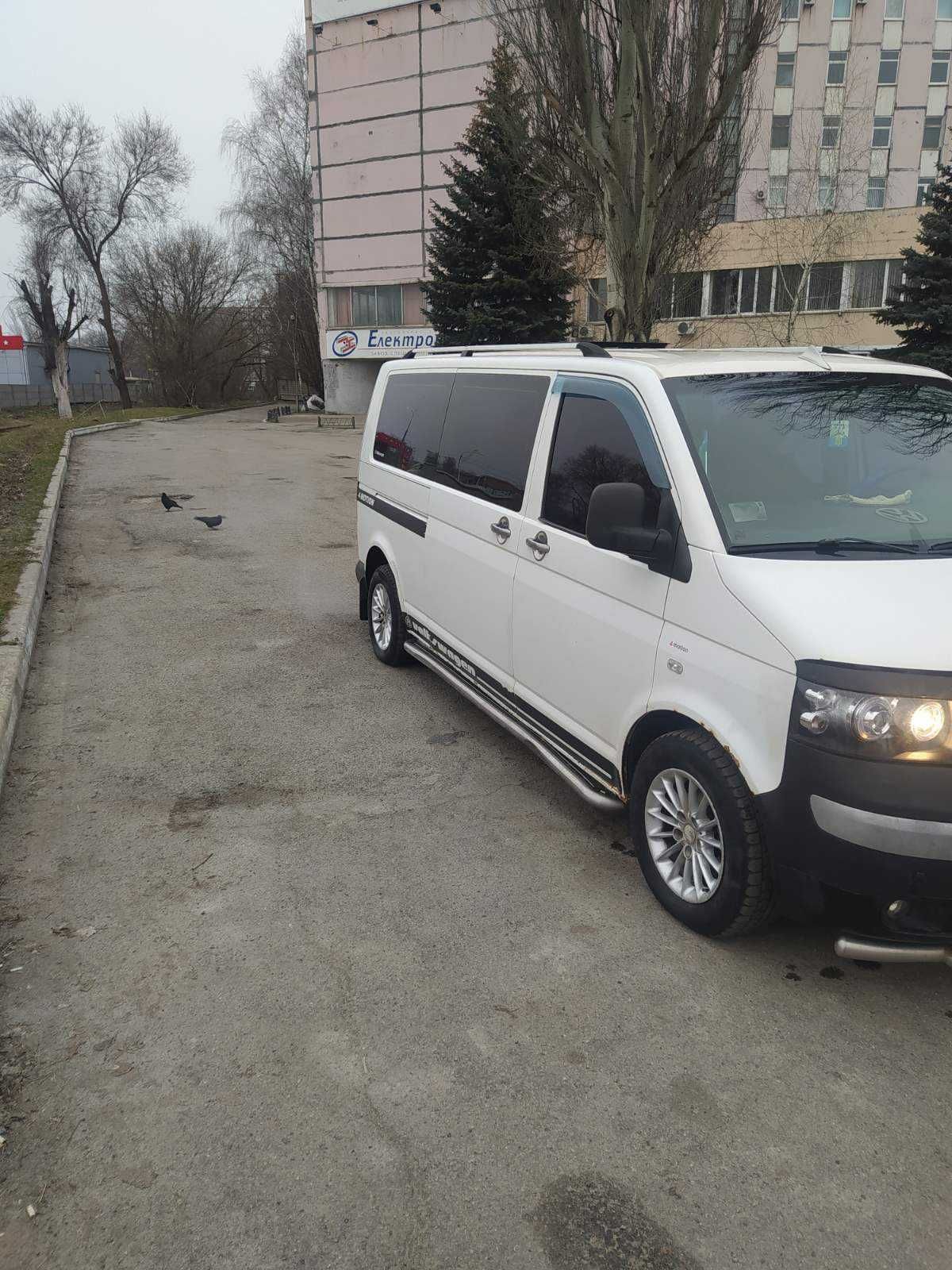 Volkswagen Caravelle