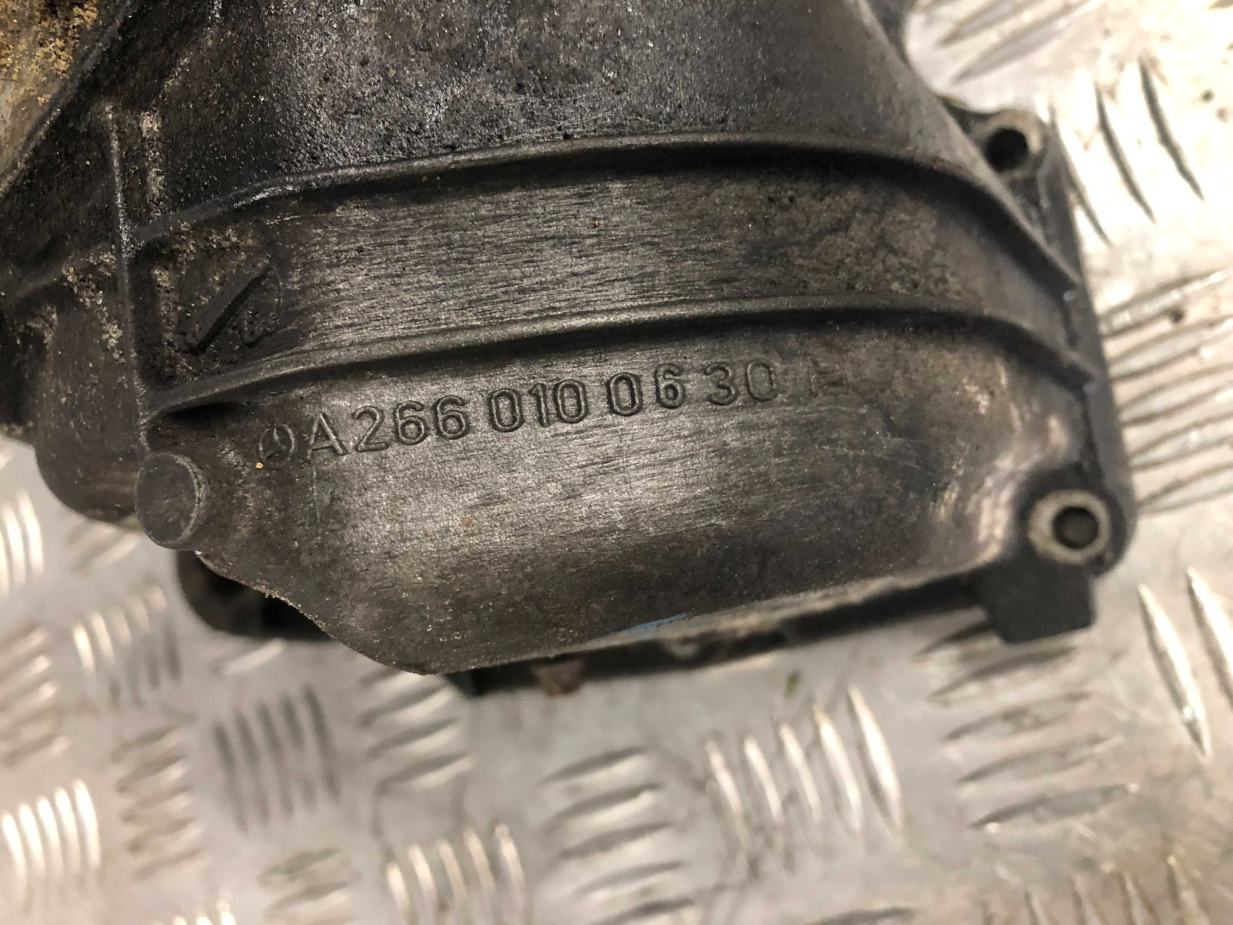 Pokrywa zaworów Mercedes W169 W245 1.5 2.0