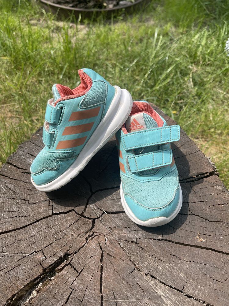 Детские кроссовки adidas p. 22