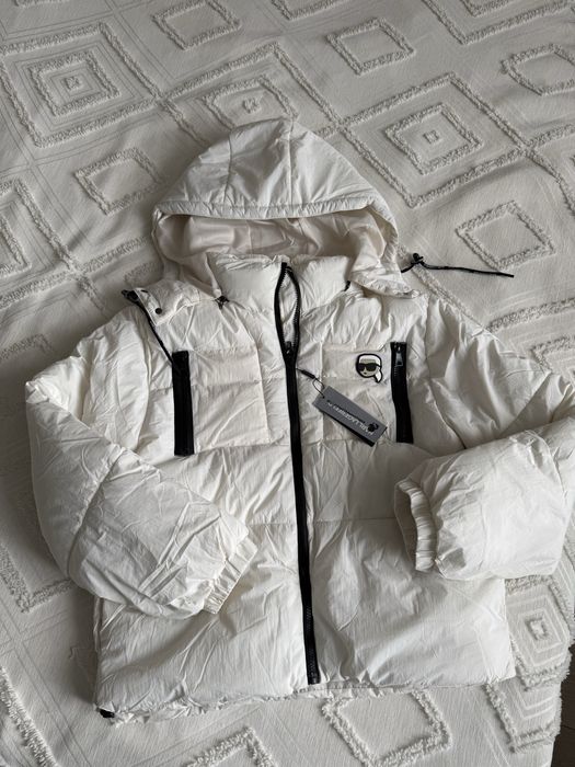 Легенький пуховик Karl lagerfeld оригінал! Розмір М