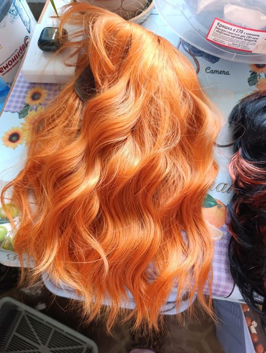 Парик рыжий дешевле в 2 раза