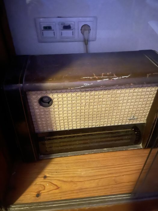 Radio antigo muito bom