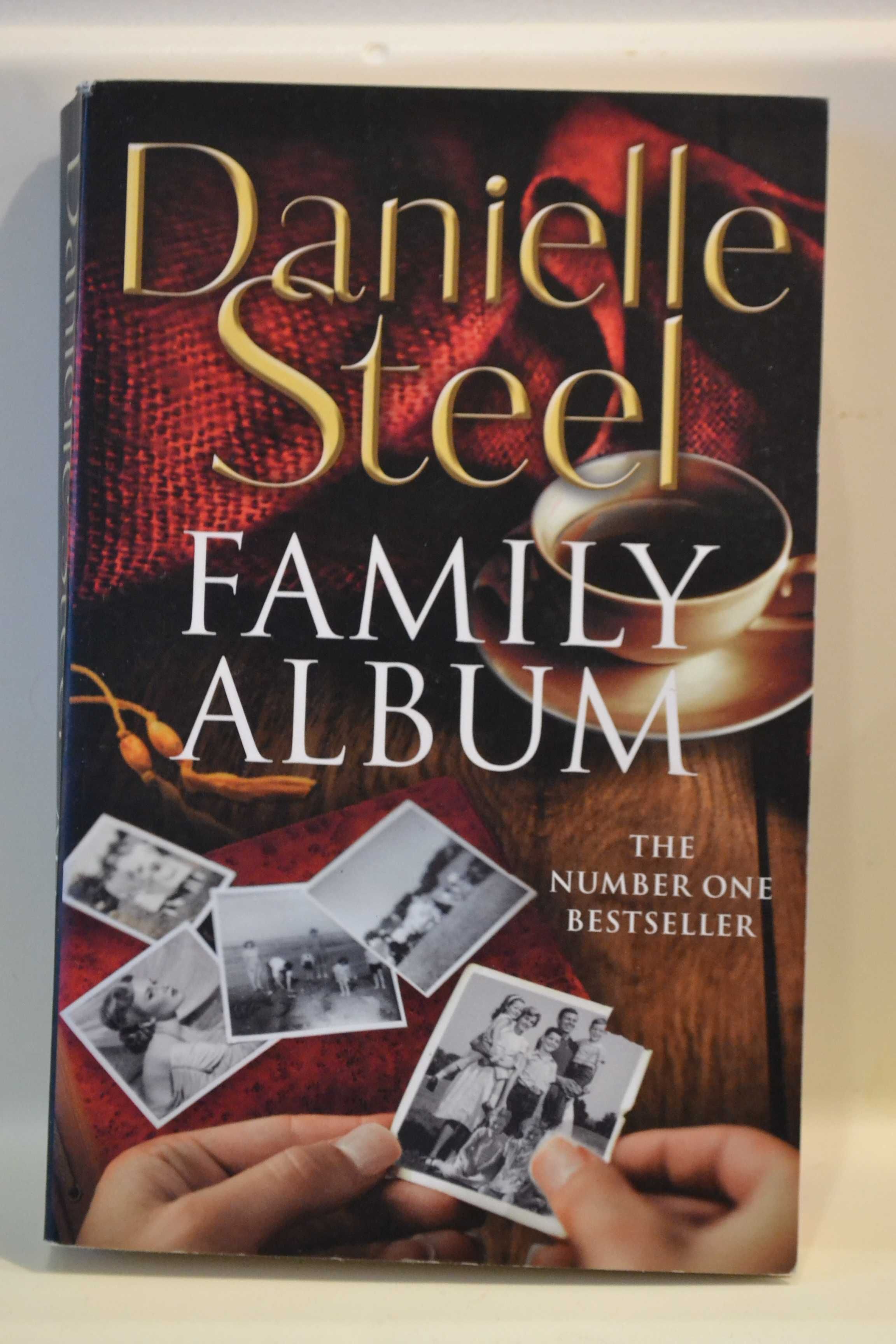 Family Album  Danielle Steel