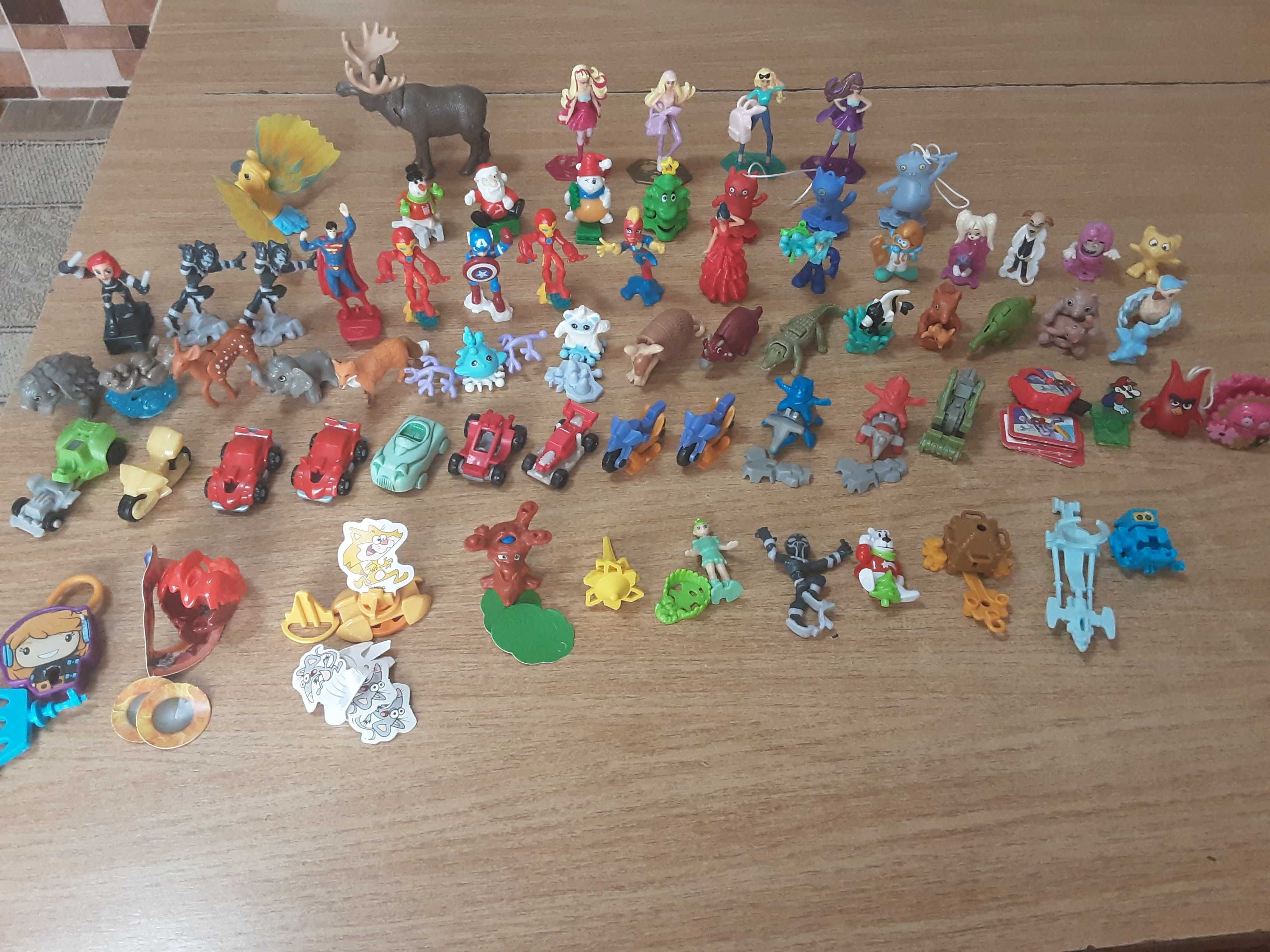 Іграшки з кіндерів різних колекцій