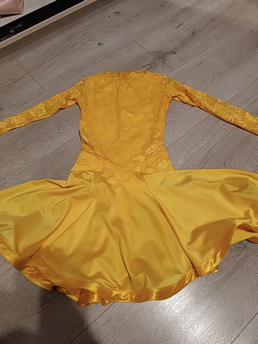 Плаття для бальних танців