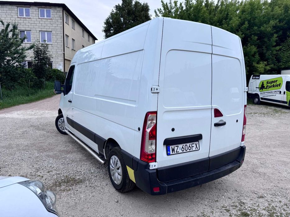 Opel Movano L2H2 z 2017r klima czujniki zadbany faktura