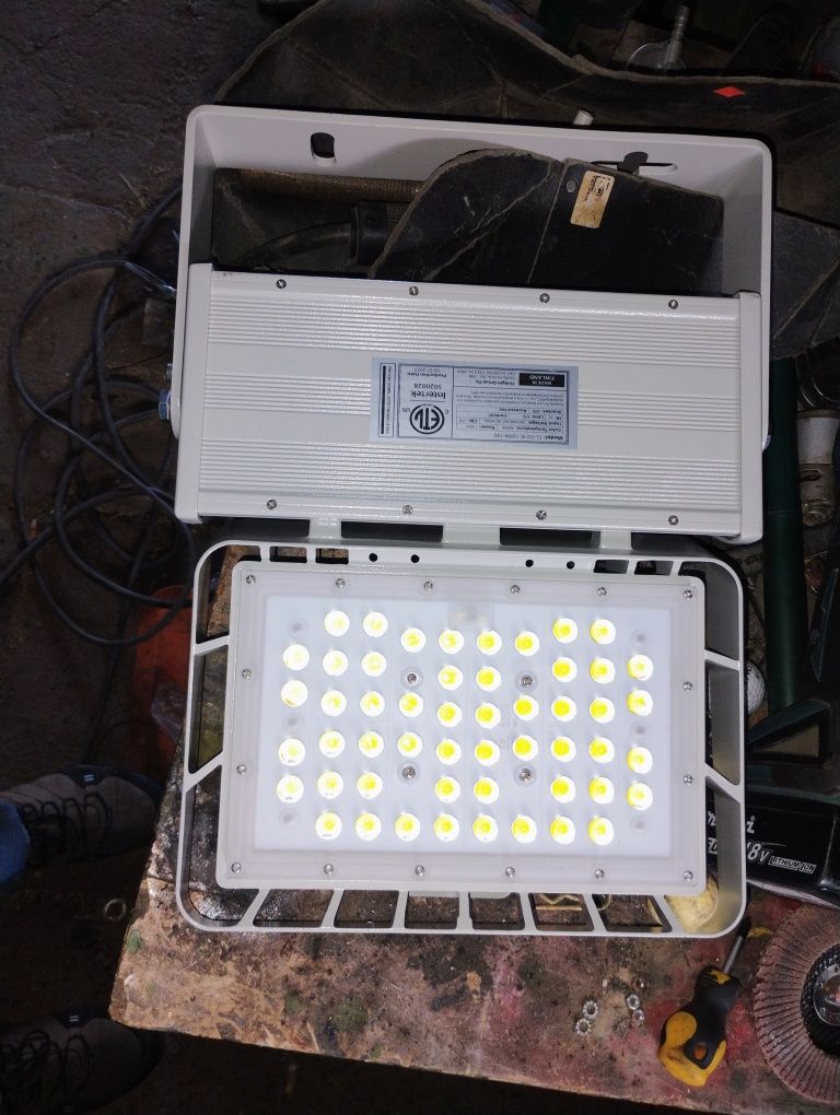 Lampa LED FL-CC-MG-H-135W-740-30D-UBR-SS-JB-ETL/CE