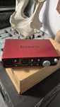 Interface audio Focurite Scarlett 2i2 2gen