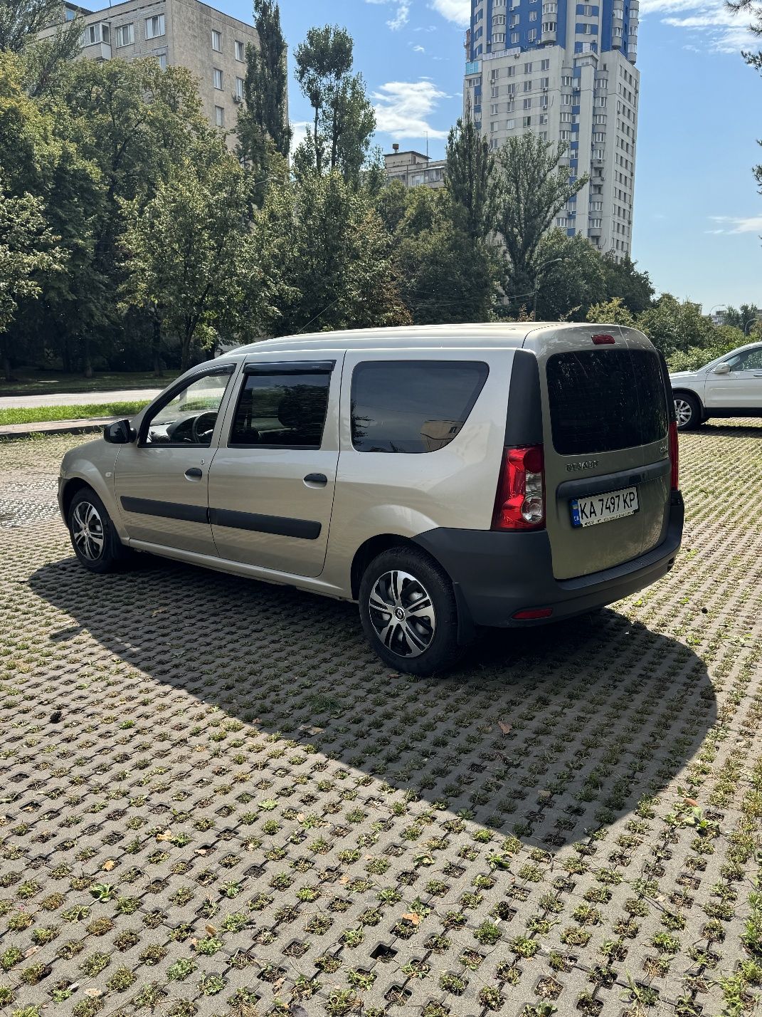 Renault Dacia Logan MCV 2012
