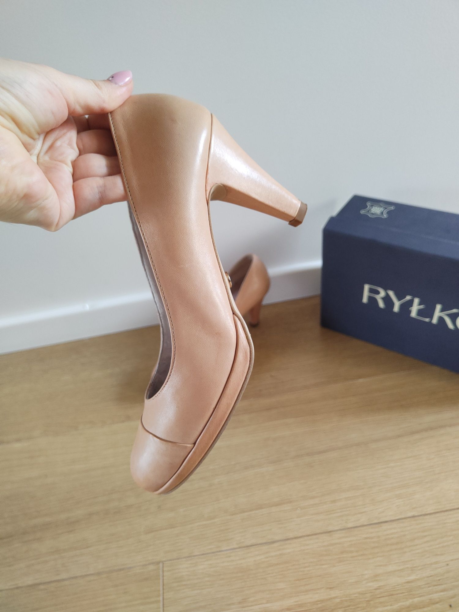 Łososiowe czółenka na obcasie RYŁKO * rozm. 38,5 * skórzane