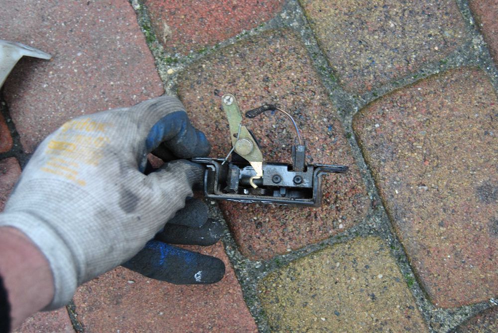 Zamek klapy tył VW Golf IV